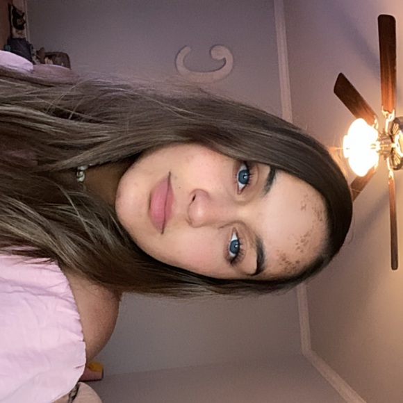 Meet your Posher, Celeste - Picture 1 of 1